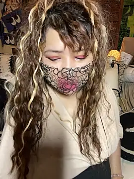 Snapshot of xoxLILxMELOxox chatting on October 10, 4:23 pm xoxLILxMELOxox online show from October 10, 4:23 pm