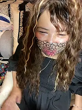 Snapshot of xoxLILxMELOxox chatting on October 12, 4:31 pm xoxLILxMELOxox online show from October 12, 4:31 pm
