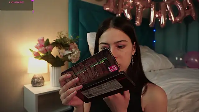 ywixos online show from February 28, 3:44 pm