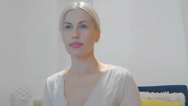 Snapshot of Lika_Soul chatting on October 5, 3:28 pm Lika Soul online show from October 5, 3:28 pm