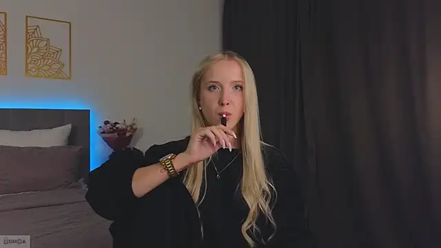 Adele Armas online show from October 9, 11:42 pm