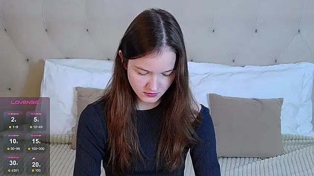 MichelleRoux online show from October 6, 12:11 pm