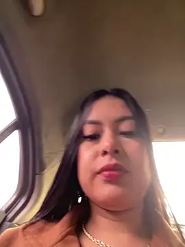 Snapshot of CrisMarulanda chatting on October 12, 7:05 pm CrisMarulanda online show from October 12, 7:05 pm
