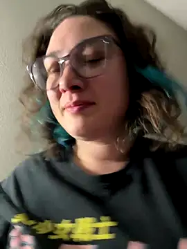 Snapshot of paigeycakes chatting on October 8, 3:11 am paigeycakes online show from October 8, 3:11 am