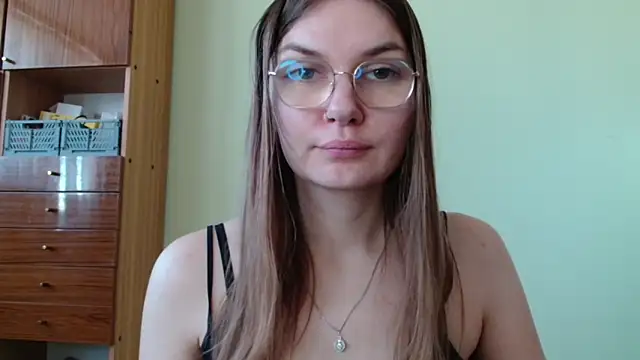 Snapshot of LooveELLYx chatting on October 18, 7:11 am LooveELLYx online show from October 18, 7:11 am