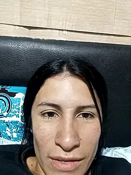 karinnahotdirty online show from December 17, 10:14 pm