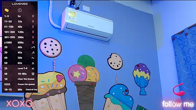 skinnykalitzo18 online show from March 4, 1:39 pm