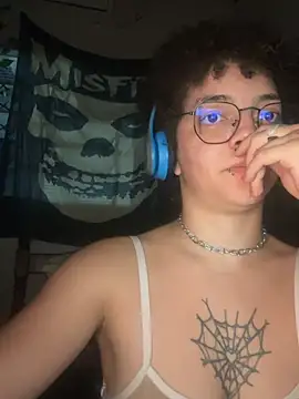 CamillyBlum online show from June 12, 10:29 pm