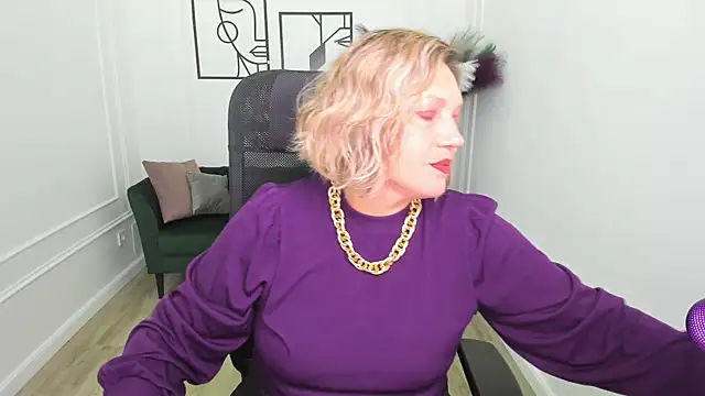 NinaStarle online show from November 5, 4:29 am