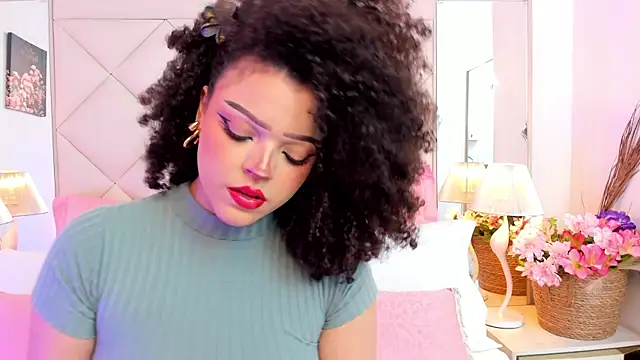 LilBoonew online show from November 17, 12:17 pm