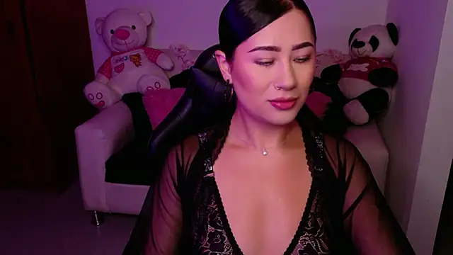 evelyn ch  online show from November 11, 11:07 am