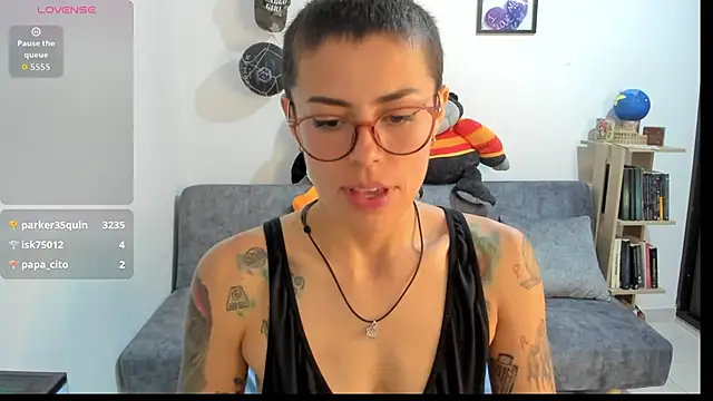 Snapshot of natt_op chatting on October 5, 12:26 am natt op online show from October 5, 12:26 am