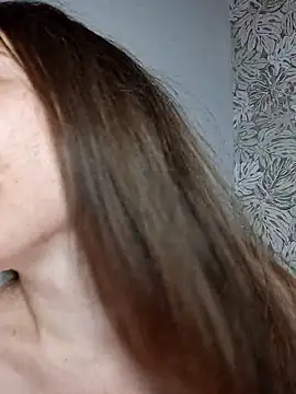 Olivia OliV online show from May 9, 1:40 am