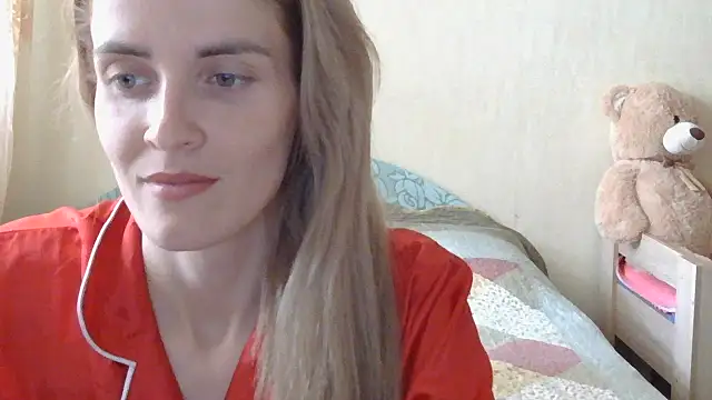 JayeTyler online show from June 15, 6:13 am