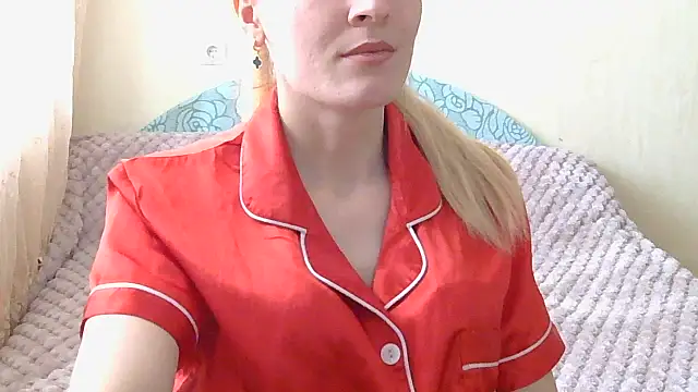 JayeTyler online show from April 10, 6:30 am