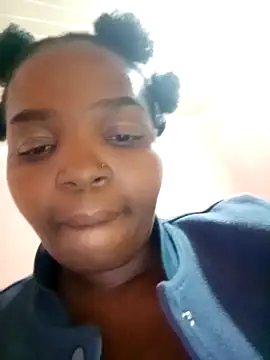 ShySexyBaddiexx online show from February 22, 2:23 am