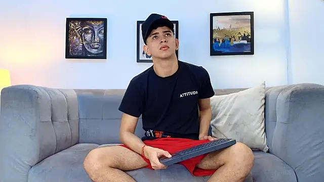 TWINKS FRIENDS online show from March 19, 1:48 pm