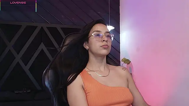 zoe martins  online show from March 21, 5:18 pm