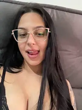 jujuarantes  2025 online show from September 24, 4:39 pm