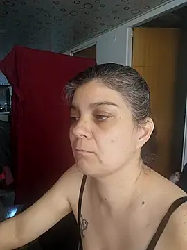 queemking online show from January 12, 9:42 pm