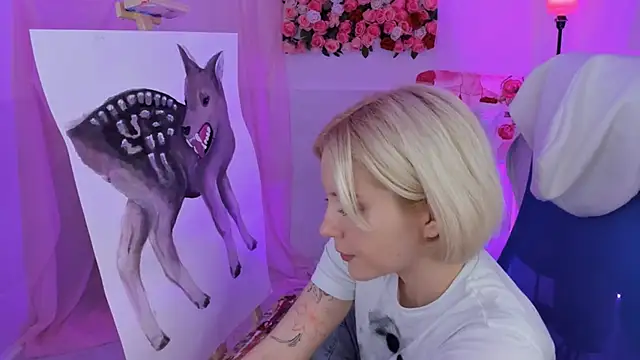 AuroraWrenfield online show from October 28, 11:05 am