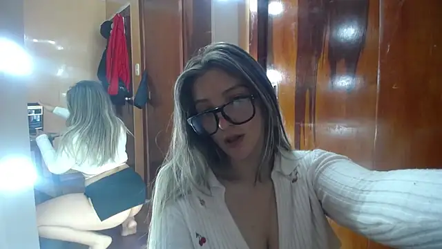 Snapshot of miss_lilieth chatting on September 16, 4:26 pm miss lilieth online show from September 16, 4:26 pm