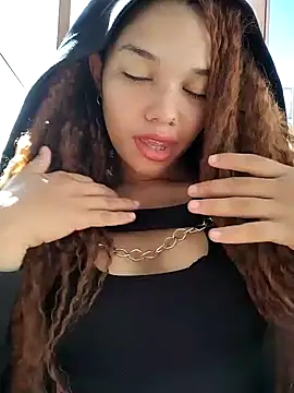 Snapshot of ChloeRaviss chatting on October 13, 12:41 pm ChloeRaviss online show from October 13, 12:41 pm