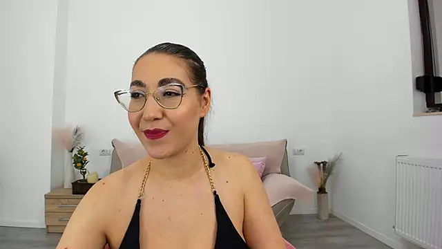 Snapshot of Kylie_Kathy chatting on September 22, 7:23 pm Kylie Kathy online show from September 22, 7:23 pm