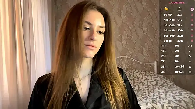 miainheat online show from December 14, 9:04 am