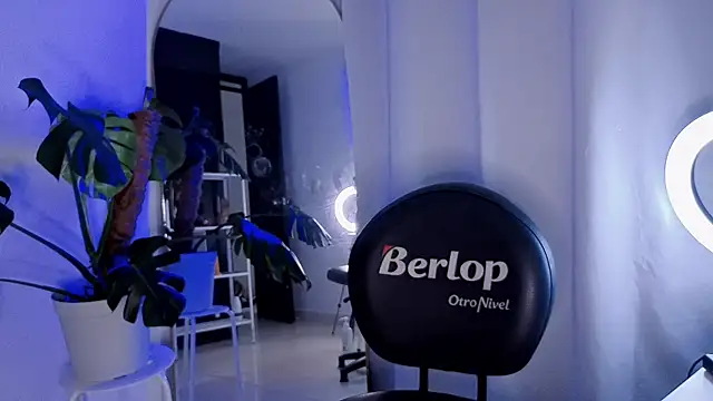 VickyGrey online show from December 18, 8:02 pm