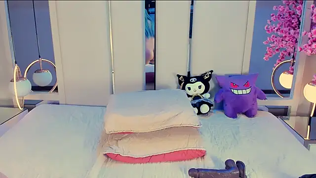 VesperVelvet online show from February 23, 9:58 pm