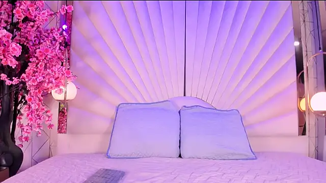 VesperVelvet online show from May 27, 5:15 am