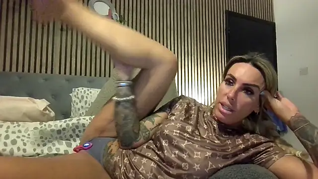 poppyinga1 online show from November 4, 8:47 pm