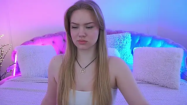 CelesteNoir online show from March 19, 8:29 am