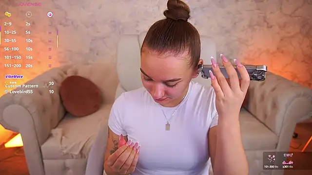 UrMuseOn online show from September 27, 5:47 am