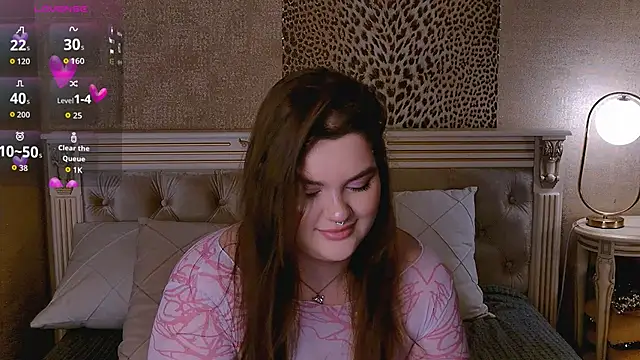Snapshot of EmilyHyde chatting on October 20, 2:53 pm EmilyHyde online show from October 20, 2:53 pm