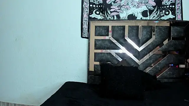 Dark Moon 21 online show from October 24, 8:05 pm