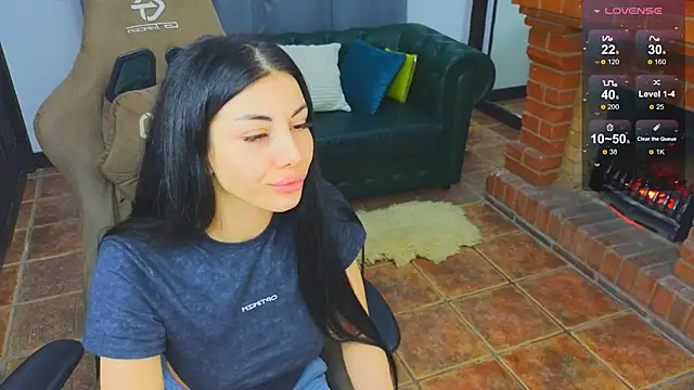 Emmi Swon online show from October 17, 6:44 pm