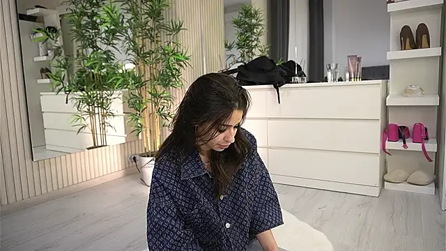 EmmaBlanco online show from March 25, 6:38 am