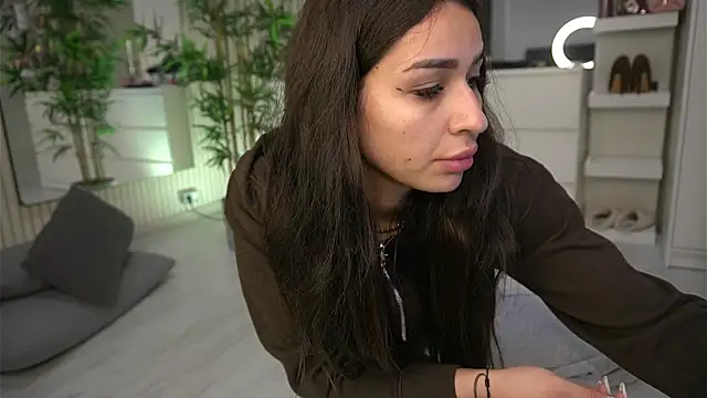 EmmaBlanco online show from April 15, 5:19 am