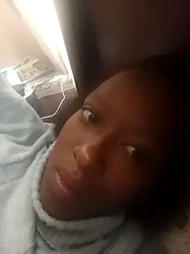 RFeltomWhitJ online show from October 19, 7:21 am