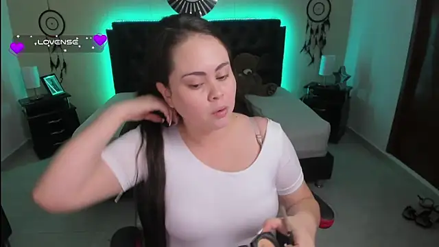 LolaVillalobos online show from October 5, 12:54 pm