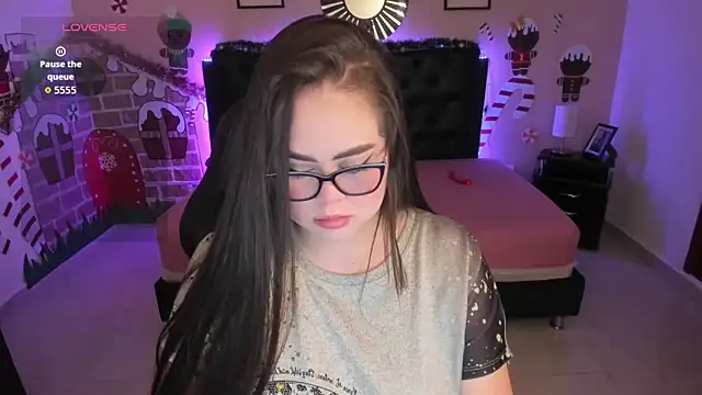 LolaVillalobos online show from December 4, 2:08 pm