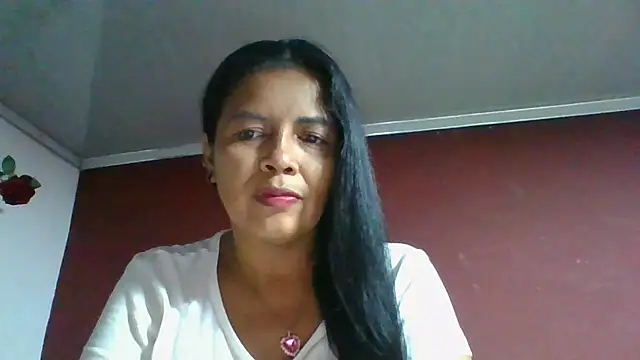 DianaOchoa  online show from April 18, 3:31 am