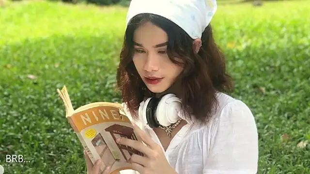 Snapshot of chakababe chatting on October 5, 7:13 am chakababe online show from October 5, 7:13 am