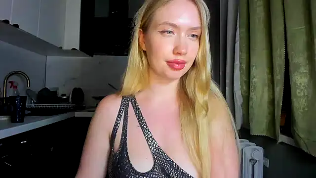 Snapshot of NicoleRiccii chatting on September 18, 8:51 pm NicoleRiccii online show from September 18, 8:51 pm