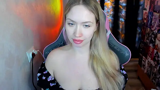 NicoleRiccii online show from January 9, 10:14 pm