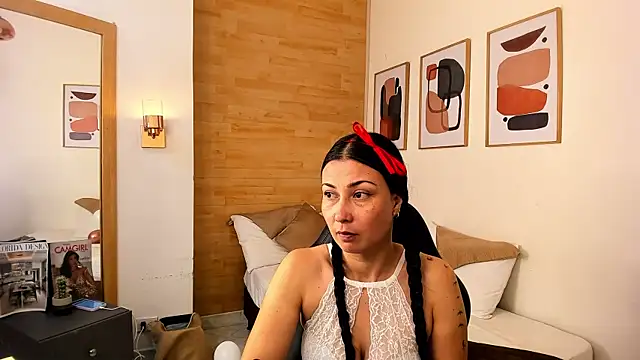 Snapshot of Alexia_milf_ chatting on October 19, 11:45 am Alexia milf online show from October 19, 11:45 am