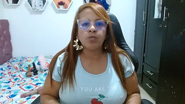 cristydirtyhot online show from May 5, 12:35 am