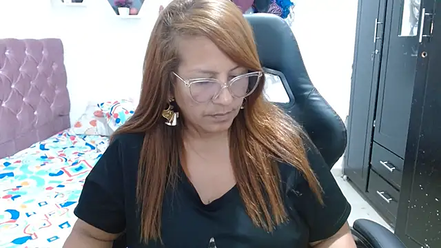 cristydirtyhot online show from May 7, 12:59 am